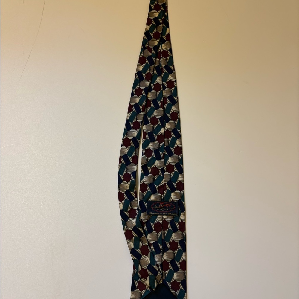 Elegant Multicolor Geometric Tie